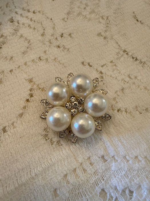 Pearl & Rhinestone brooch
