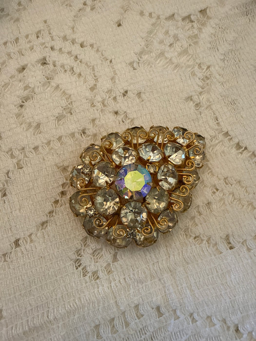 Teardrop pin brooch